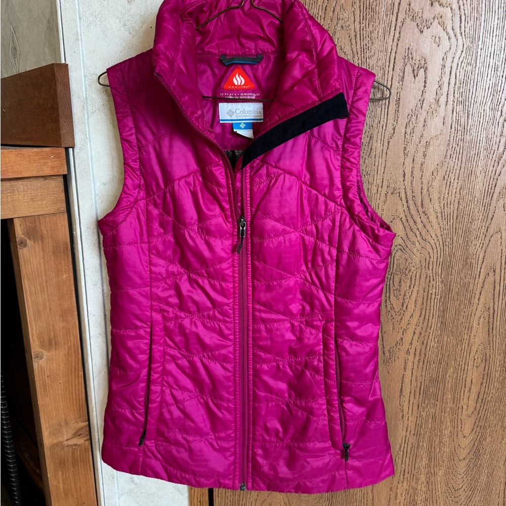 Columbia Small Fuchsia Quilted Vest